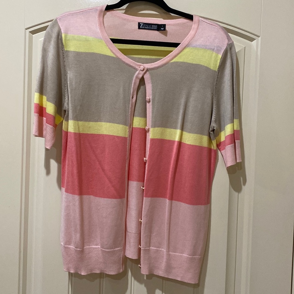 Size Large New York & Co peach, pale yellow, taupe, salmon cardigan